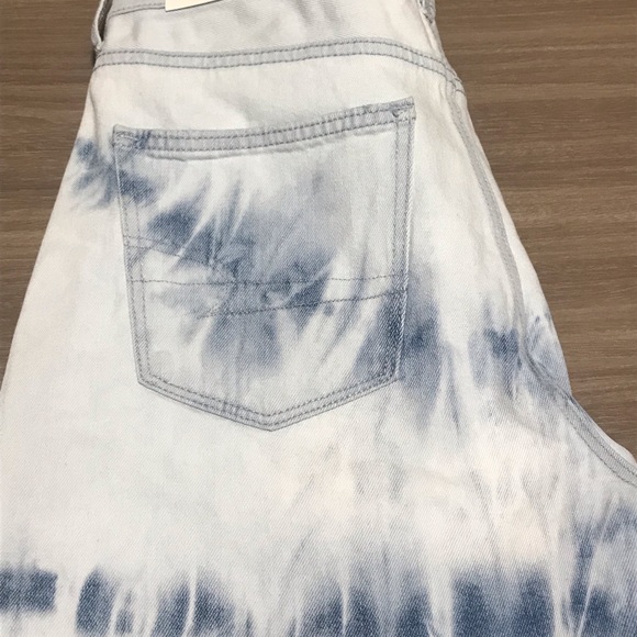 American Eagle tie dye high waist shorts❤️ - Picture 4 of 8